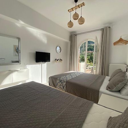 Navy Apartment With Mountain View &Private Parking Vátos Esterno foto