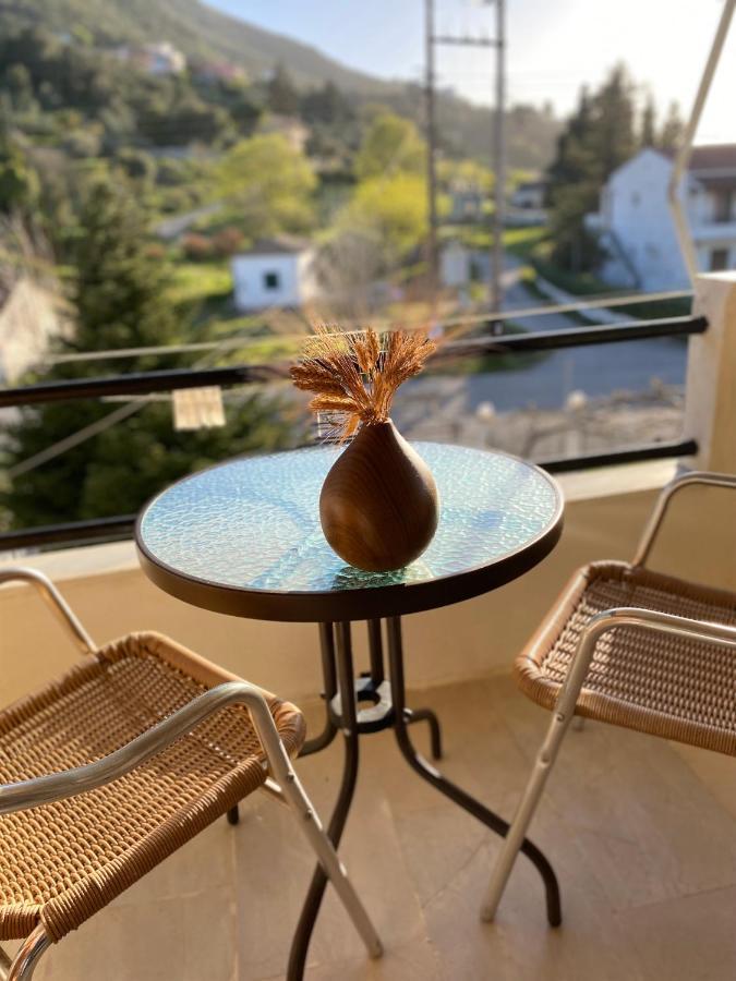 Navy Apartment With Mountain View &Private Parking Vátos Esterno foto