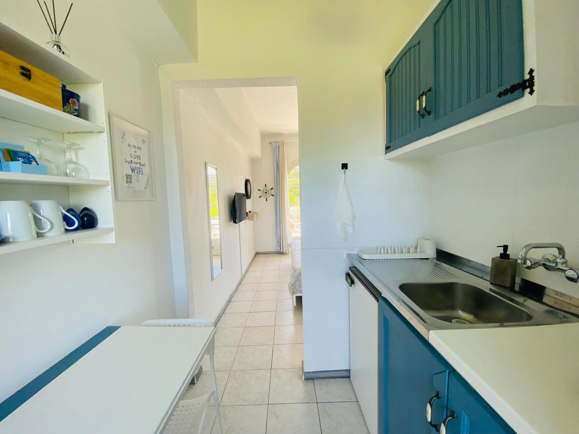 Navy Apartment With Mountain View &Private Parking Vátos Esterno foto