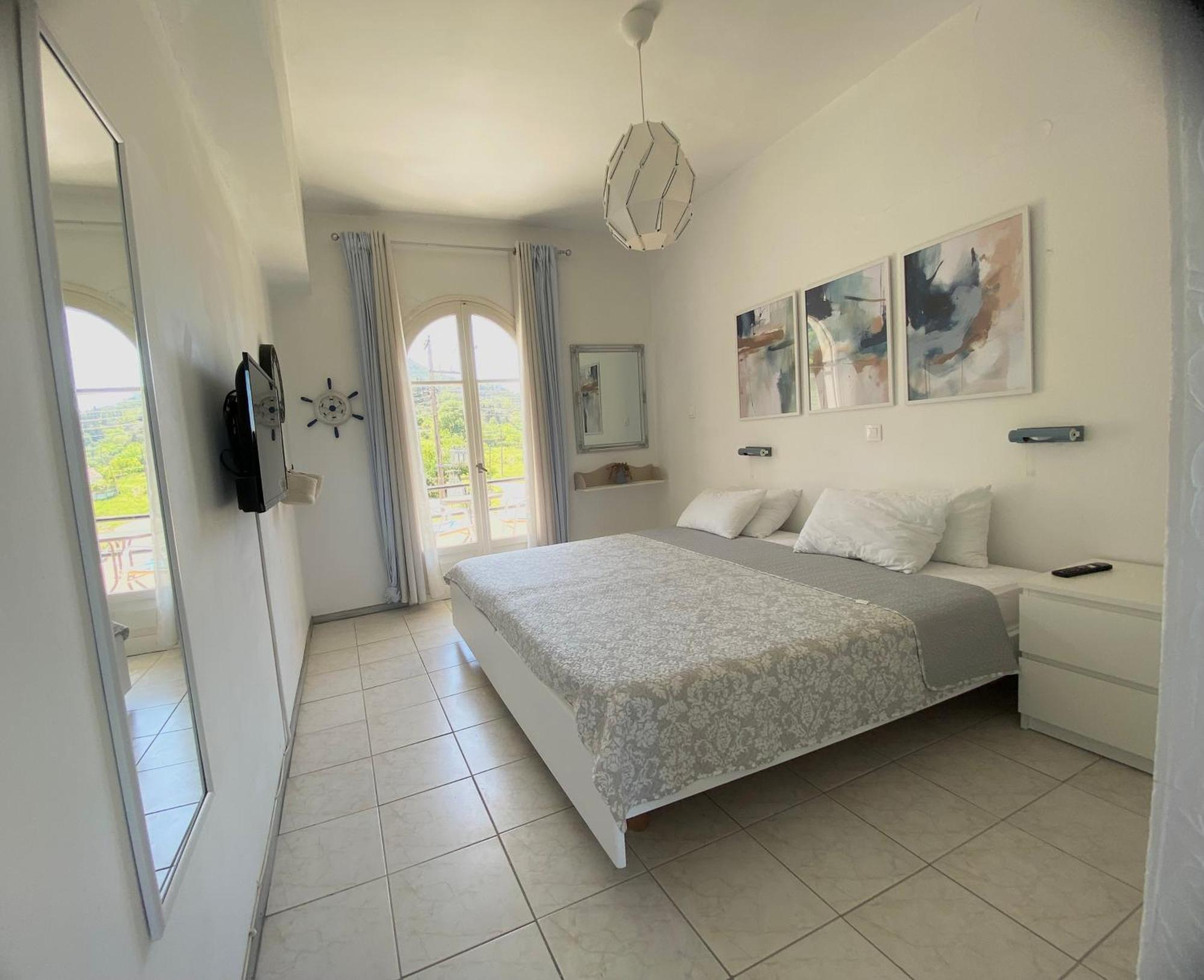 Navy Apartment With Mountain View &Private Parking Vátos Esterno foto
